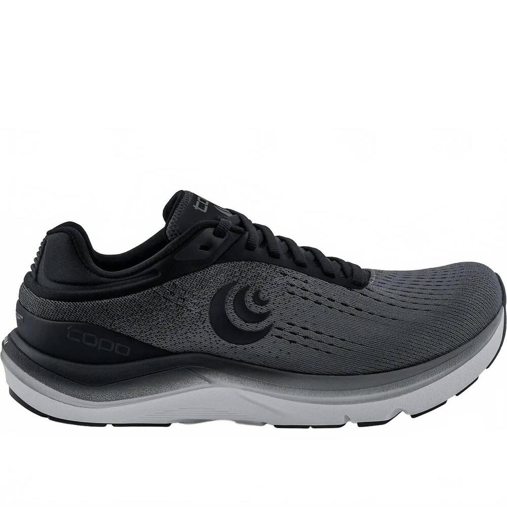 NEW TOPO ATHLETIC men's magnifly 5 shoes in black/charcoal